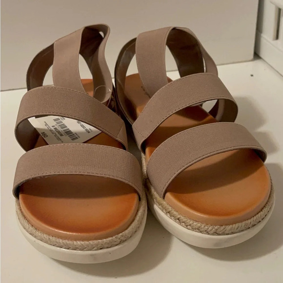 Brand new a.n.a soft sandal With the tag never worn ordered from JCPenney - Picture 8 of 11